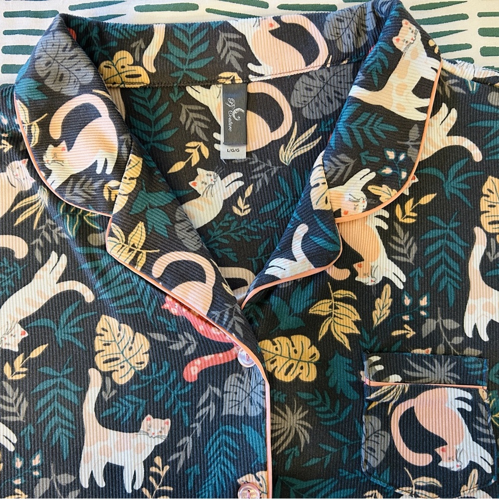 PJ Couture Womens Large Cat Print Pajama Set Button Down Cozy Lounge - Picture 4 of 10